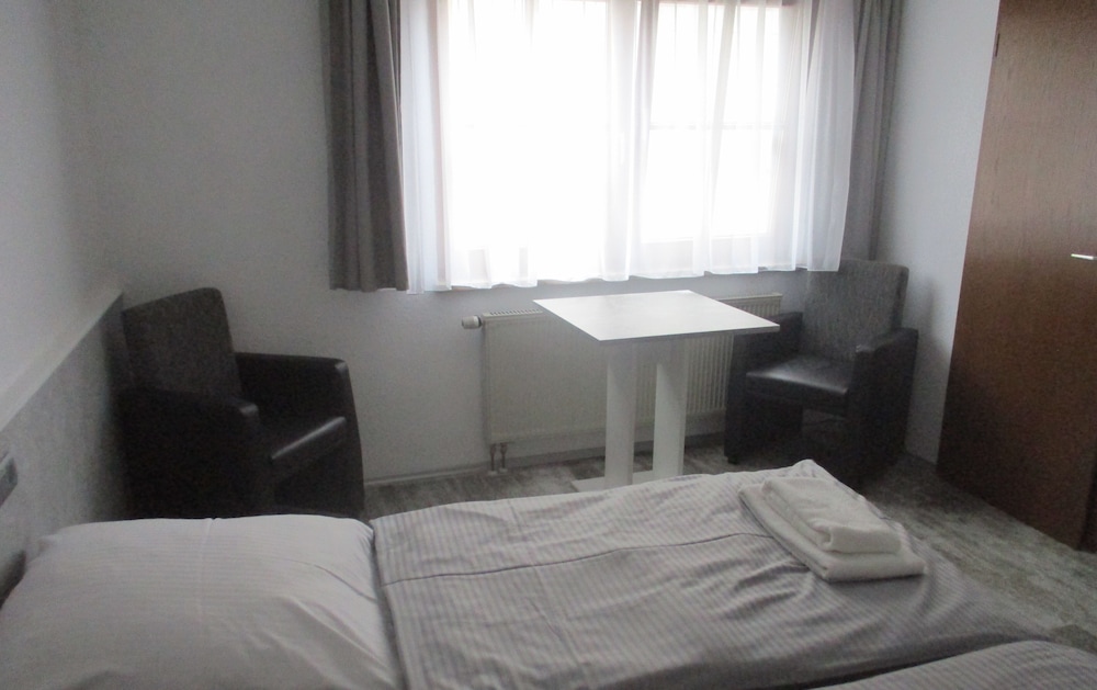 Basic Double Or Twin Room photo 1