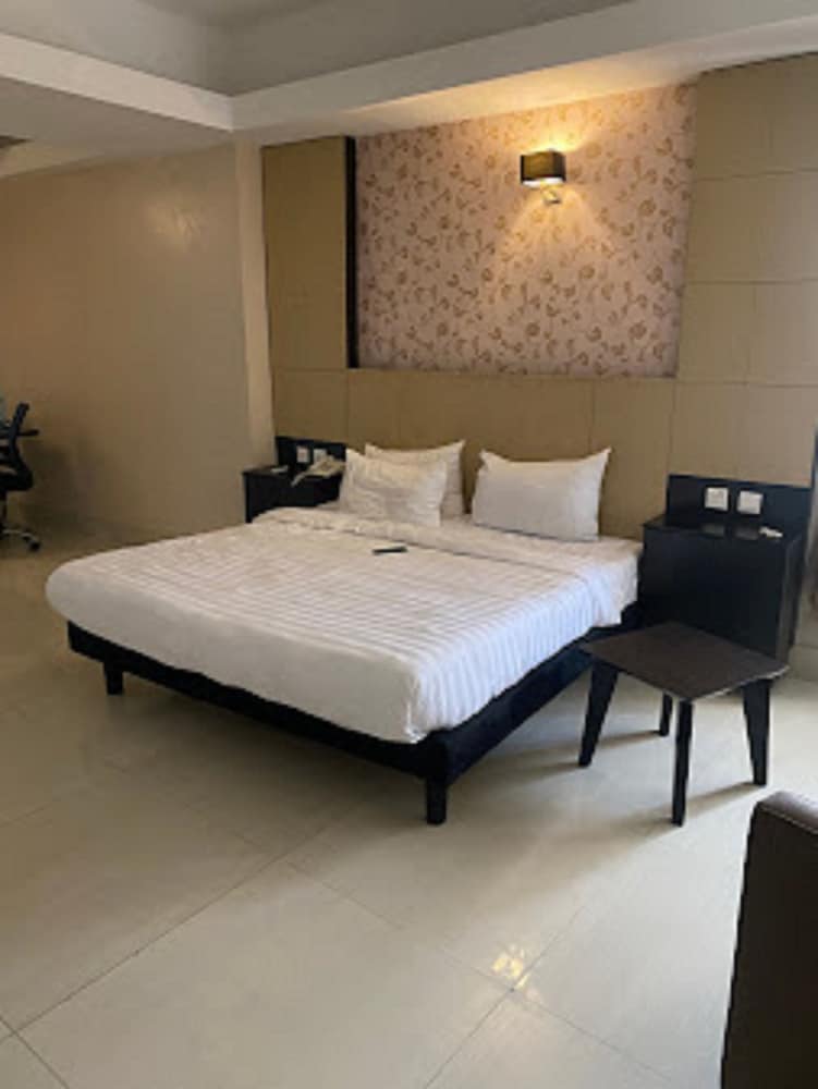 Deluxe Room - Photo 1