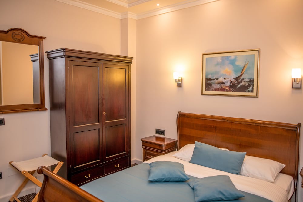 Superior Suite, Bay View, Sea Facing photo 1