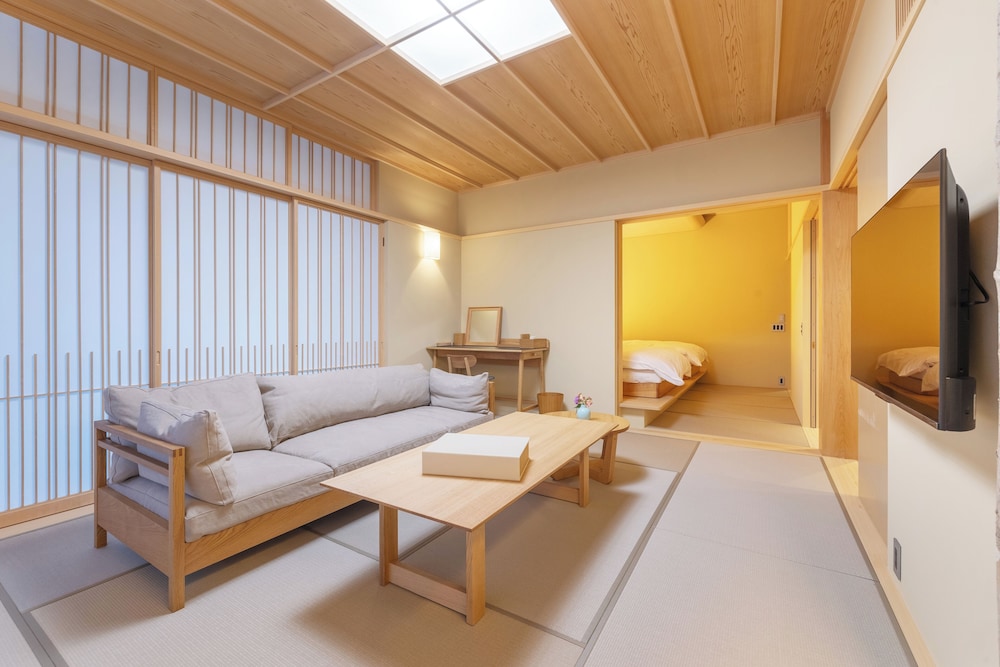 Superior Suite, Multiple Beds, Non Smoking, Garden View