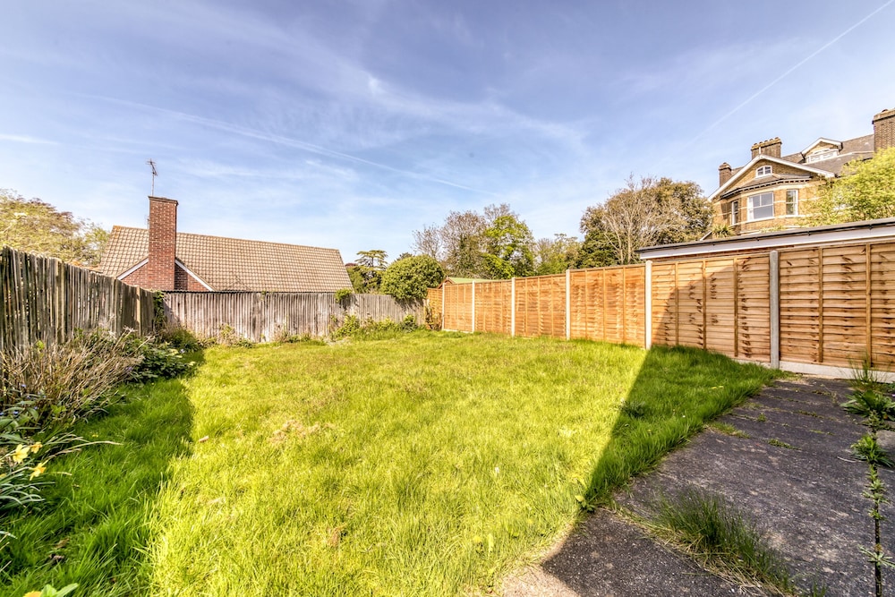 House, Private Bathroom, Garden View photo 3