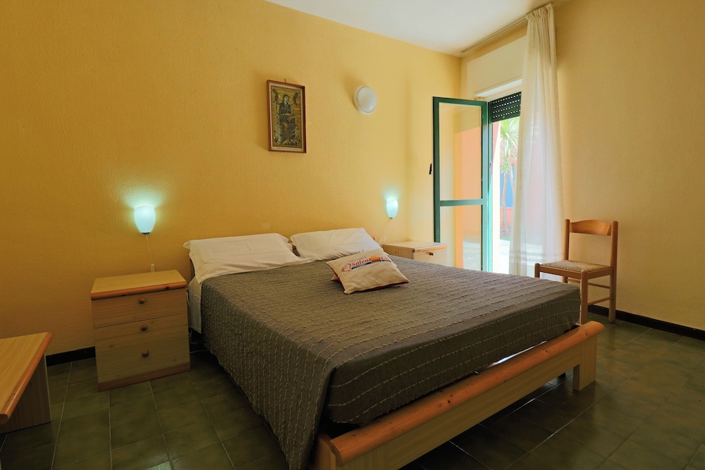 Duplex, 3 Bedrooms (127)