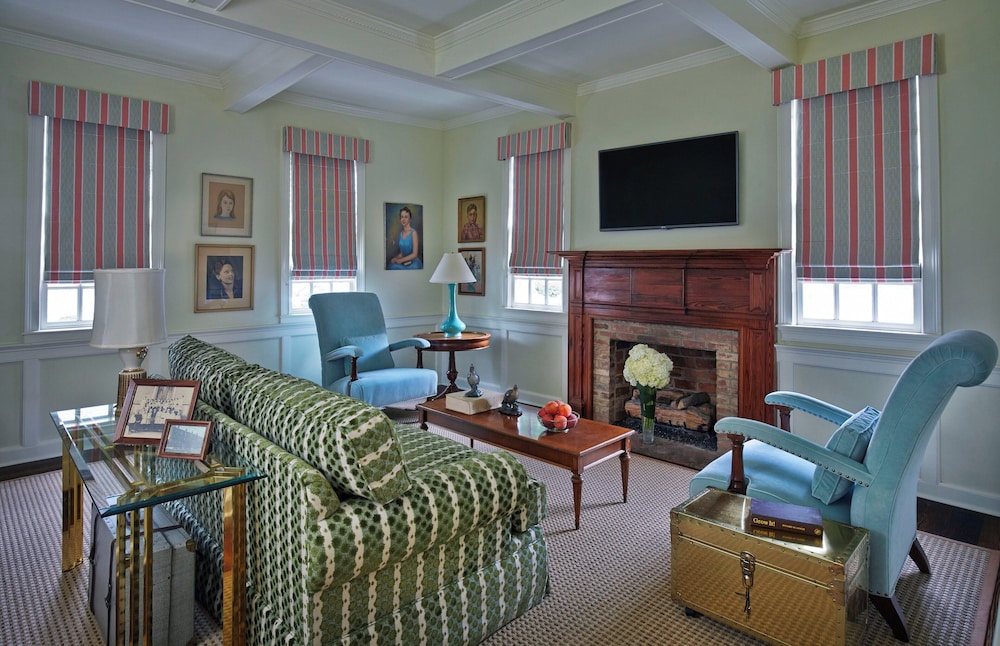 Suite, 1 King Bed (Hoyt House Deluxe Suite) photo 3