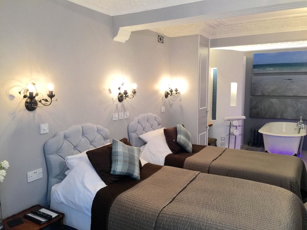 The Arran Suite photo 2