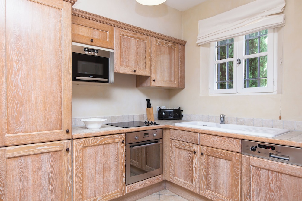Standard House, 2 Bedrooms, Ensuite (M52) photo 3