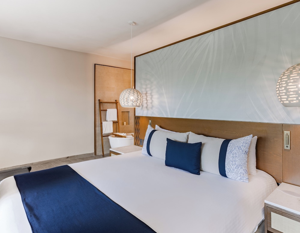 Allure Junior Suite, Adults Only, 1 King Bed (Jungle View) - Photo 3