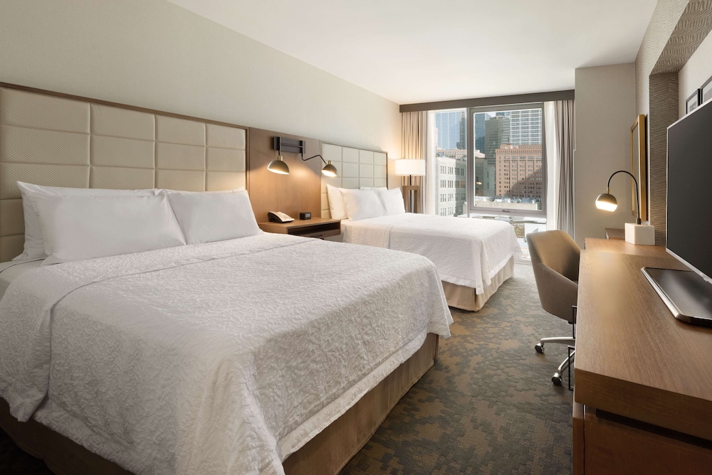 Room, 2 Queen Beds, Accessible, Non Smoking (Skyline View)