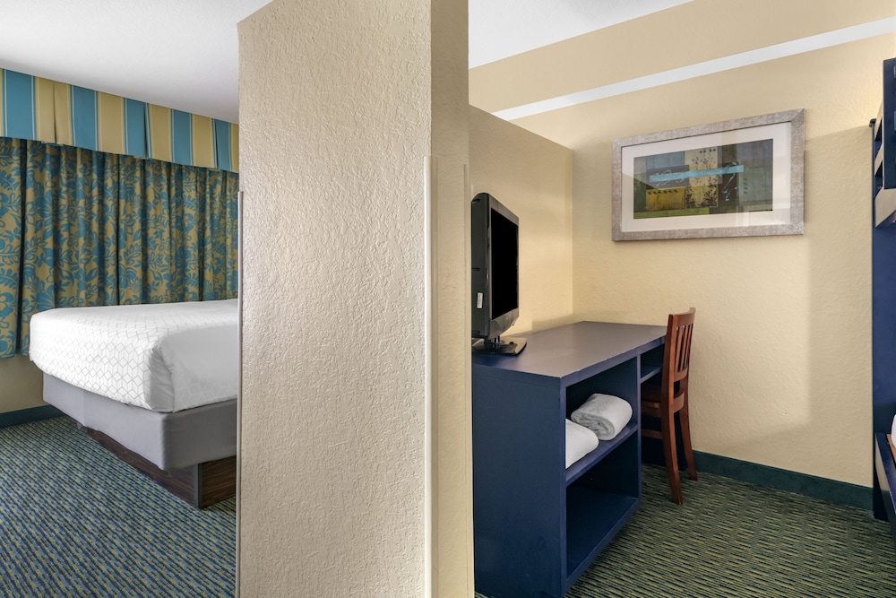 Suite, Multiple Beds