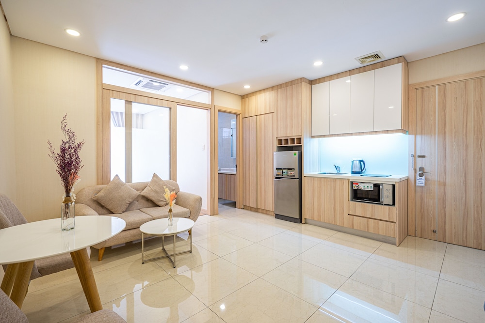 Deluxe Apartment, 1 Queen Bed, Balcony