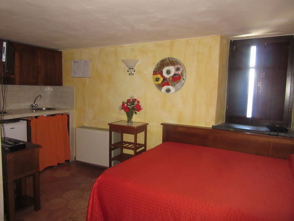 Studio with French Bed A2f photo 2