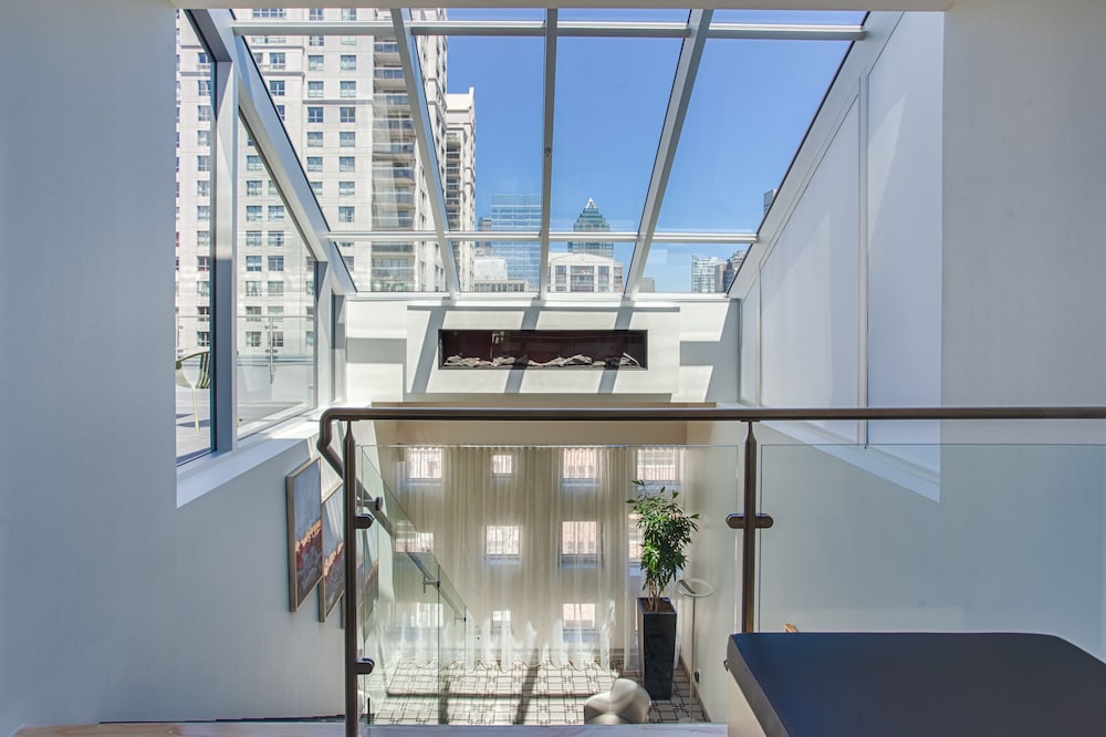 Suite, 1 King Bed, Terrace