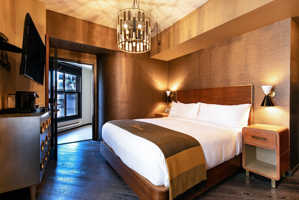 Room, 1 King Bed, Corner (g)