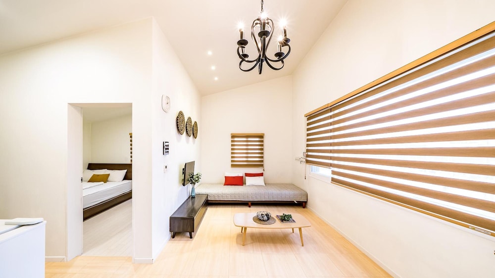 Basic Room, 1 Bedroom (302) - Photo 4