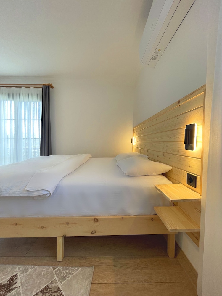 Standard Triple Room - Photo 16