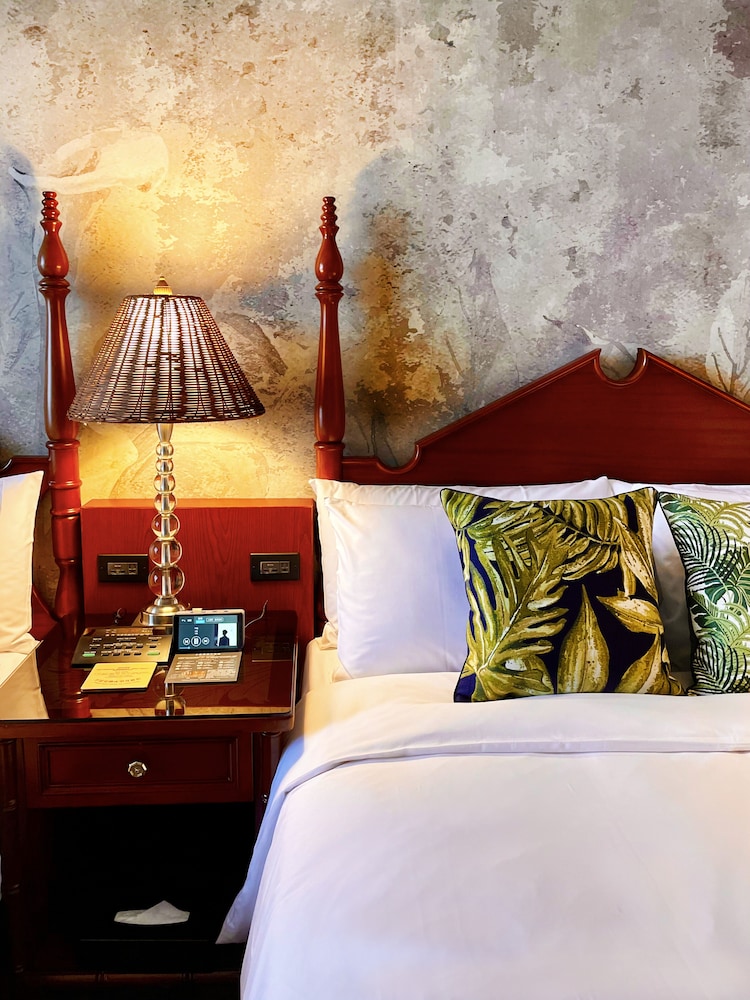 Deluxe Ocean Room, 2 double beds - Photo 4