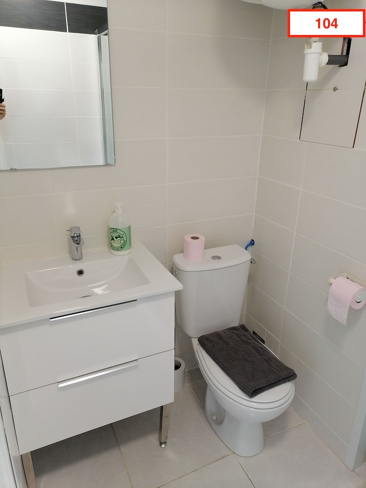 Classic Studio, Ensuite - Photo 32