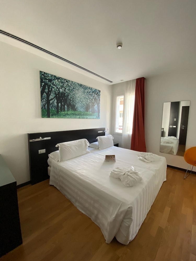 Triple Room - Photo 5