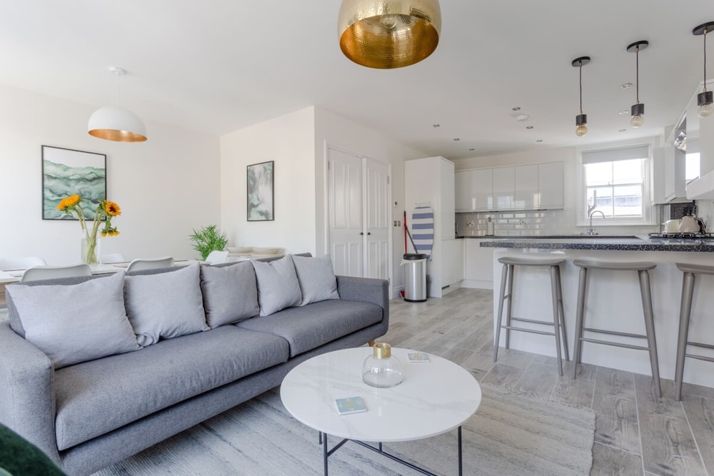 House (3 Bedrooms)