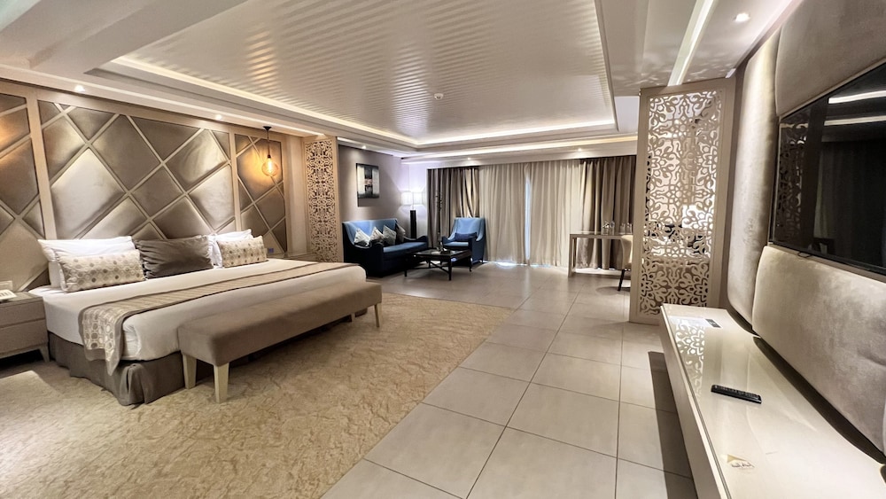 Signature Suite