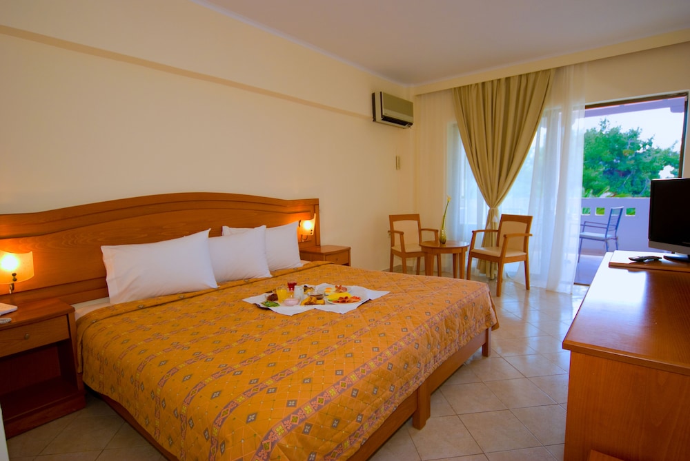 Basic Double or Twin Room photo 2