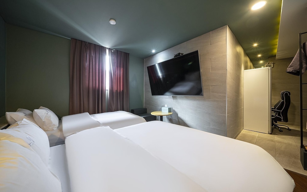 Room (Suite - Twin (75" TV wave twin + styl) - Photo 2