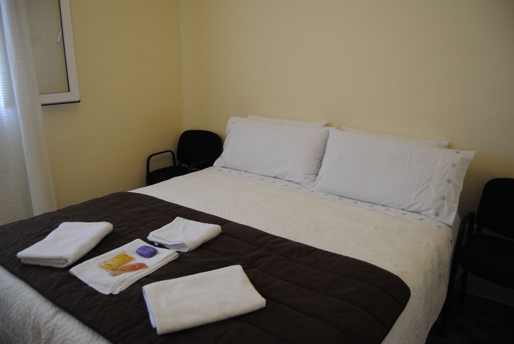 Double Room with Private External Bathroom photo 1