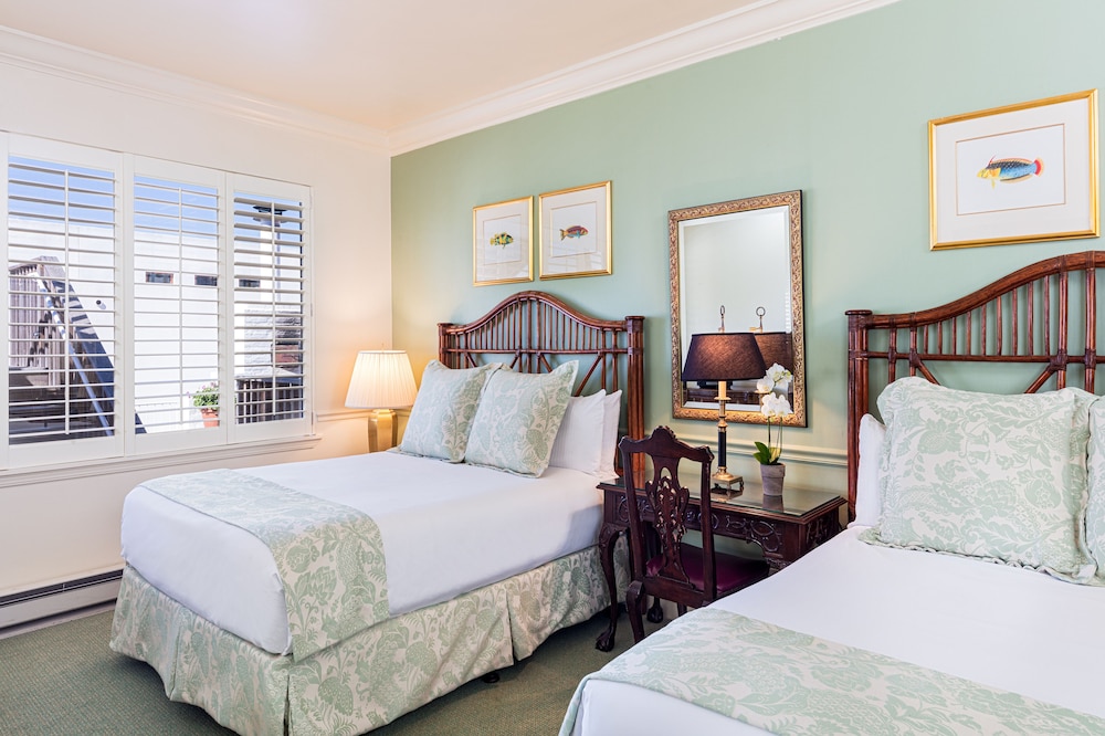 Suite, 2 Queen Beds photo 1