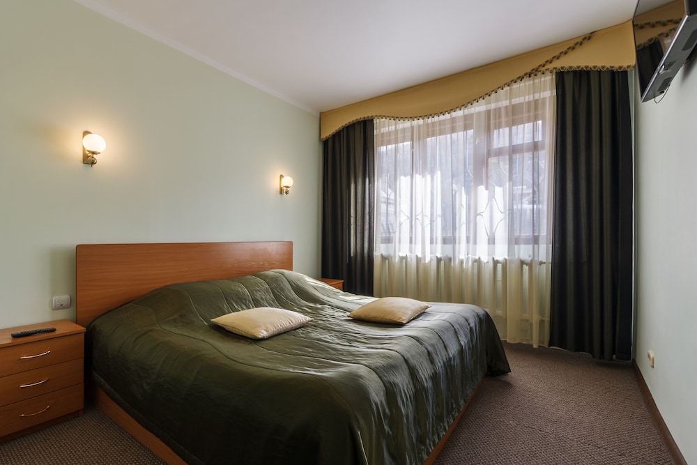 Superior Double Room, 1 King Bed With Sofa Bed photo 3