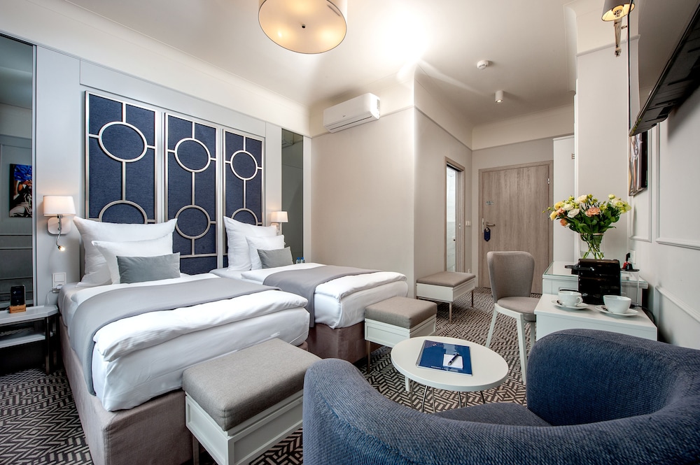 Classic Double or Twin Room photo 3