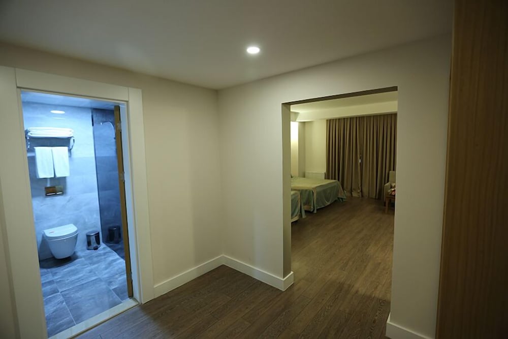 Standard Triple Room photo 3