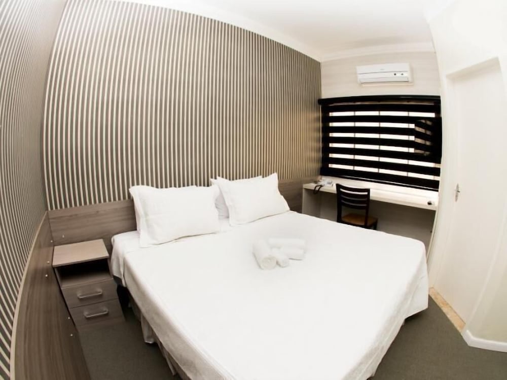 Room, Accessible photo 3