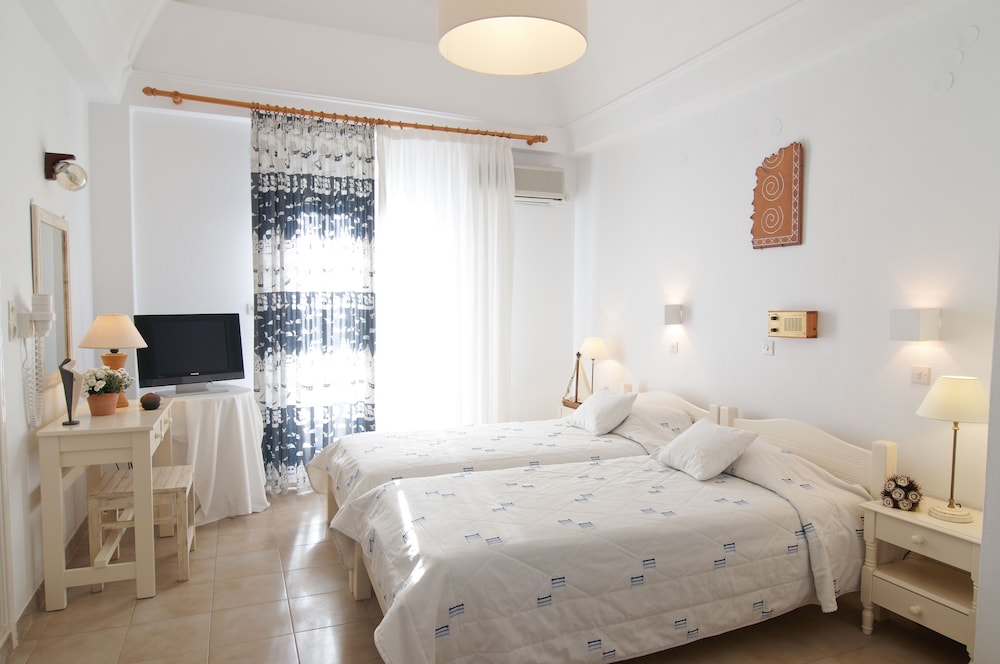 Standard Room - Photo 7