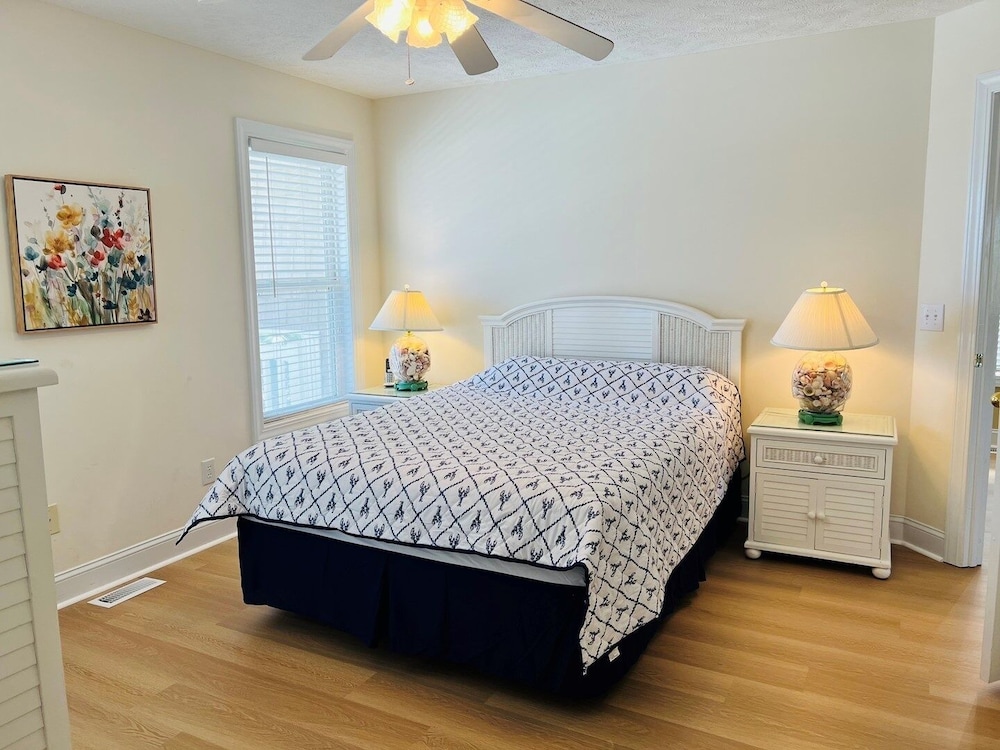 House, 4 Bedrooms photo 1