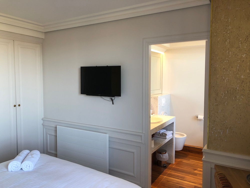 Double Room, Bathtub photo 2