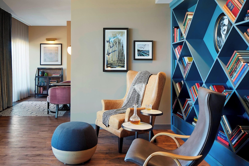 Suite, 1 Bedroom, Balcony