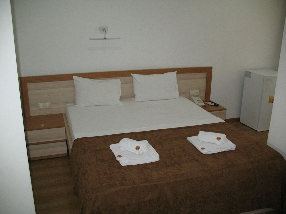 Standard Double Room, 1 Queen Bed, Balcony, Sea View (2)