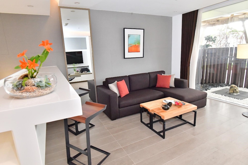 Seashore Honeymoon Suite - Photo 4