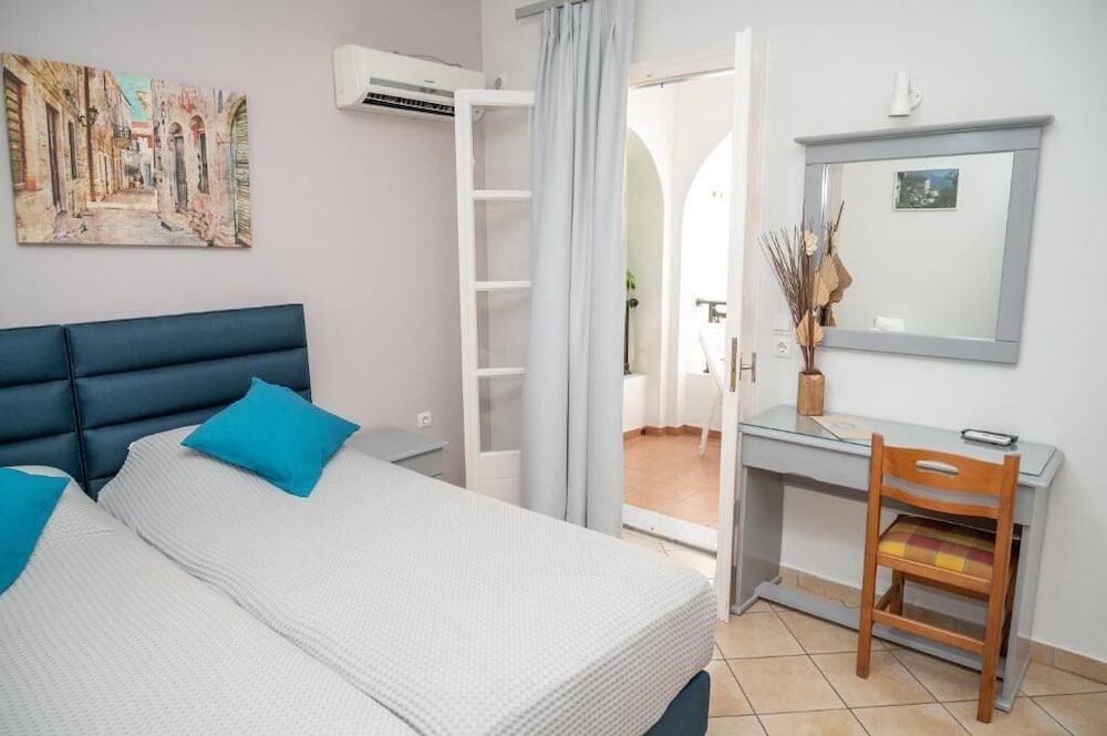 Quadruple Room, Balcony photo 2
