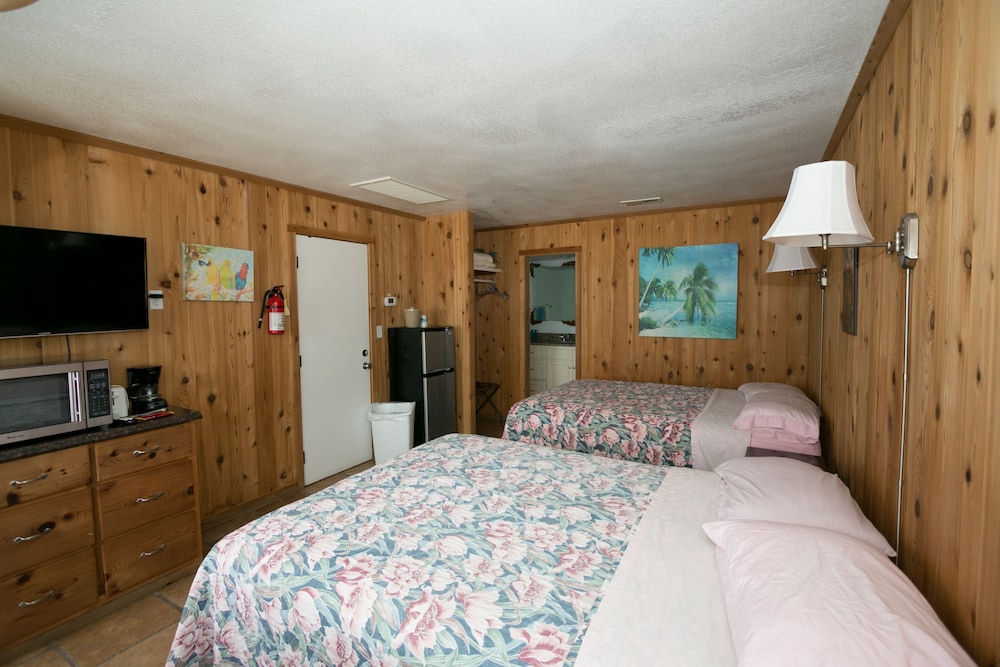 Standard Room, 2 Queen Beds, Oceanfront