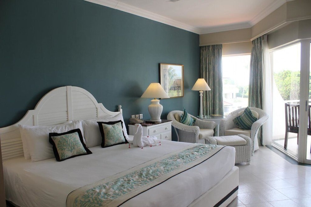 Superior Room, 1 King Bed, Garden View (Charm) - Photo 2
