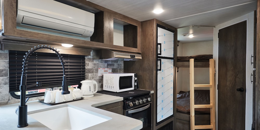 Deluxe Triple Room photo 3