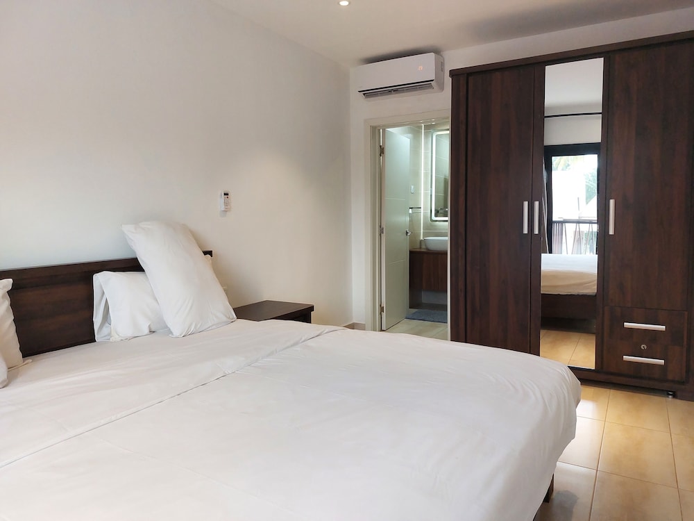 Comfort Apartment, 1 King Bed, Balcony, City View (D8-1st Floor)