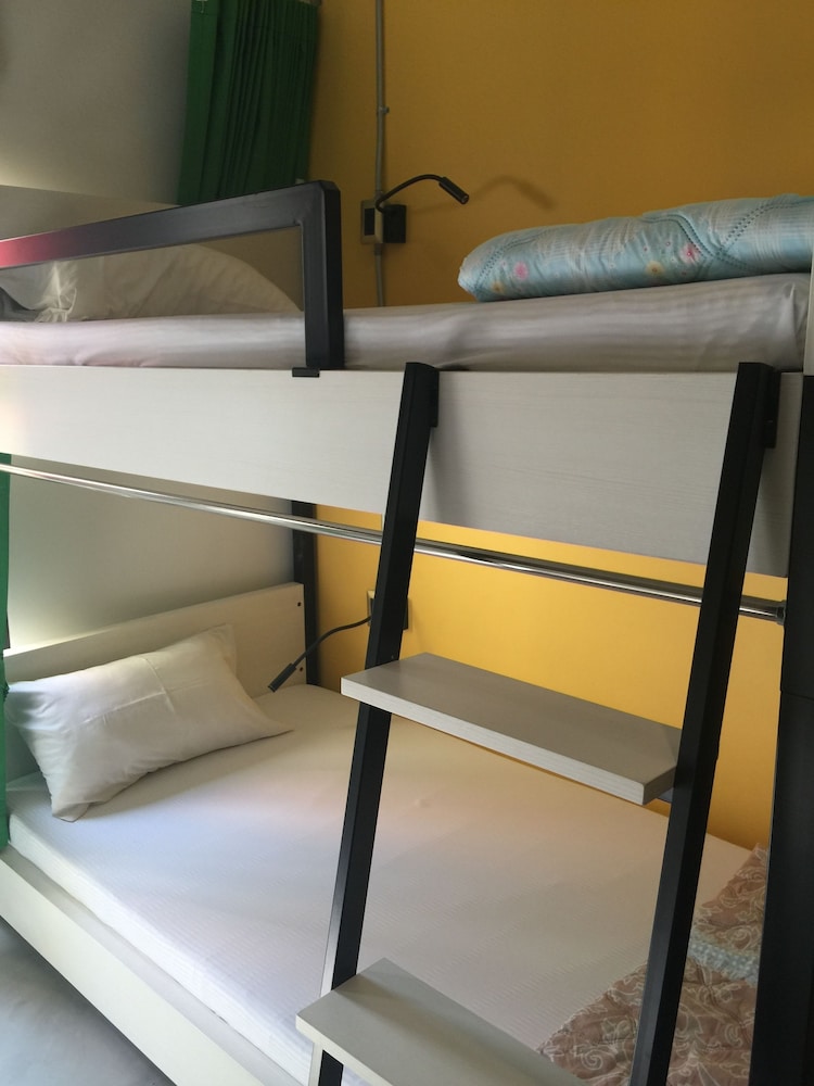 Whole room dormitory photo 2