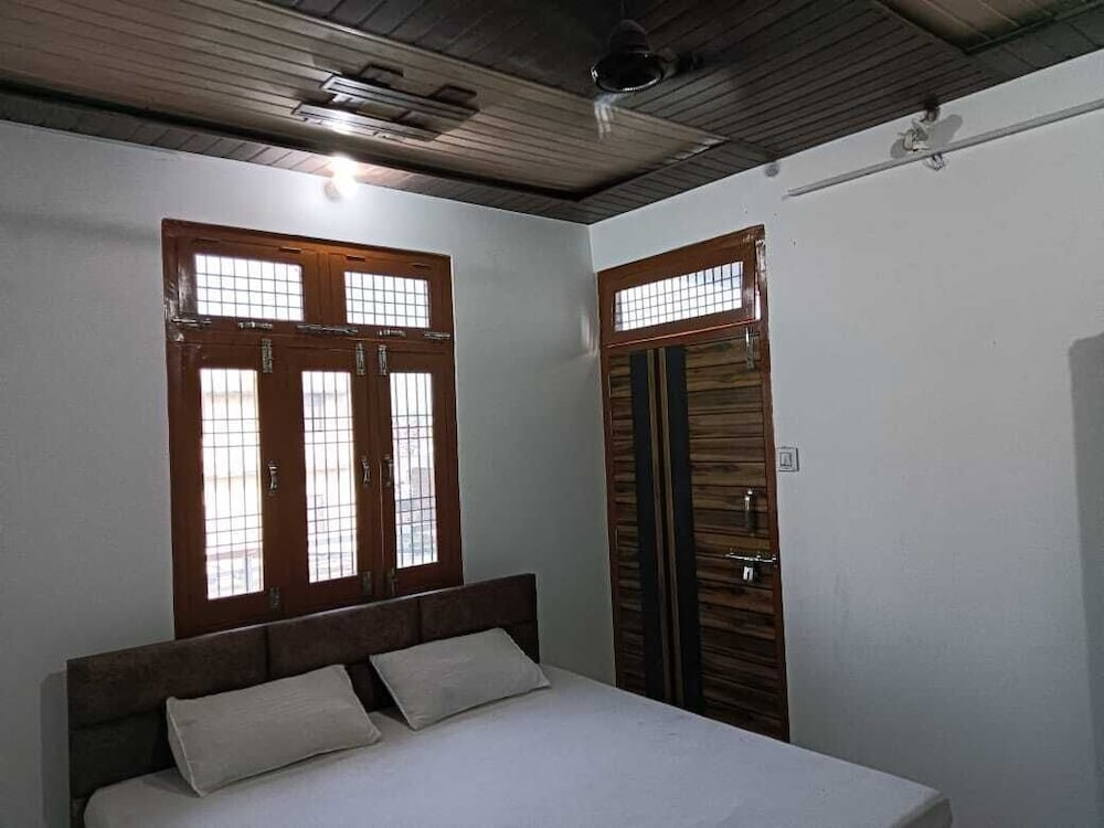 Economy Single Room, Balcony photo 1