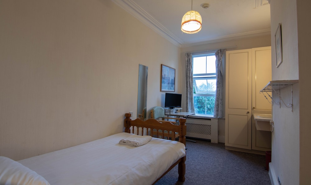 Basic Single Room, Shared Bathroom