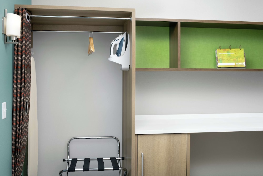 Studio, 2 Queen Beds, Accessible (Hearing) - Photo 3