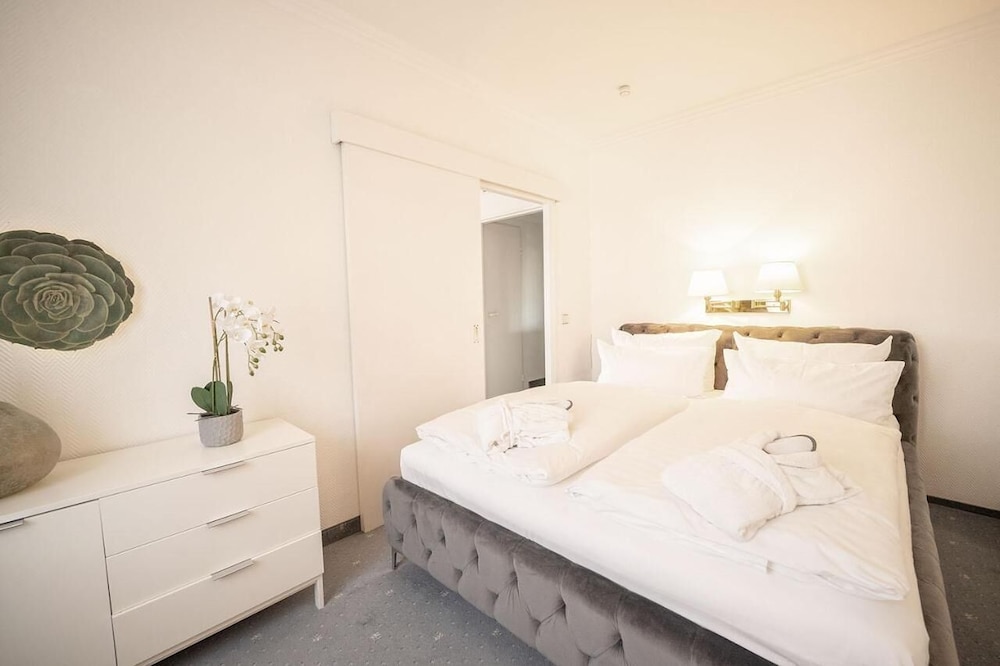 Family Studio Suite, Non Smoking, Balcony photo 3