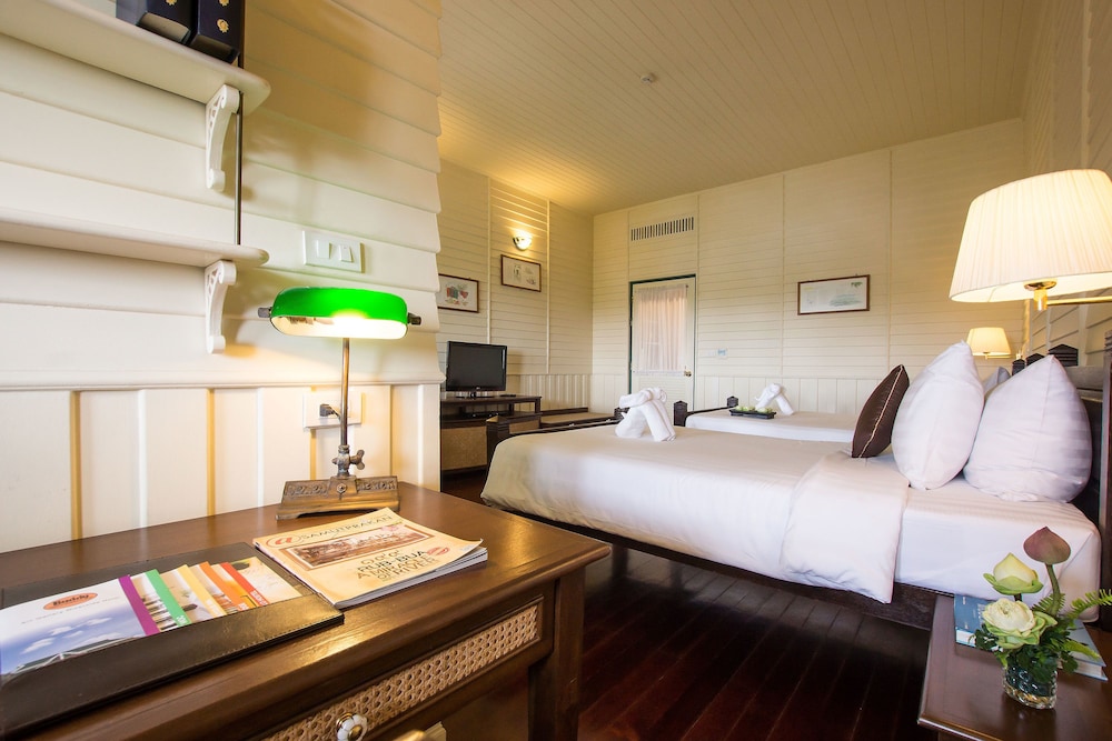 Deluxe Room - Photo 2