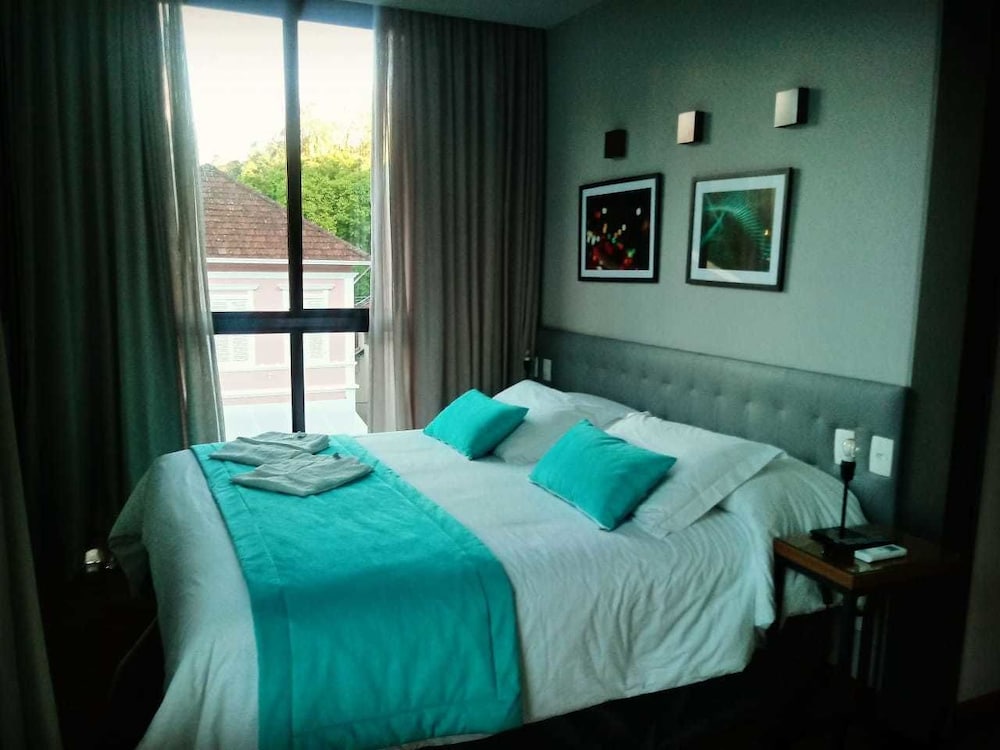 Luxury Suite - Photo 1