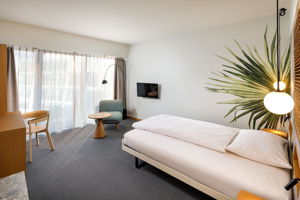 Single Room, 1 Twin Bed, Garden View